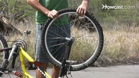 Learning how to patch a hole in your bicycle tube can get you out of trouble on the trail or road while riding. How to Fix a Bike Flat without a Patch Kit - YouTube