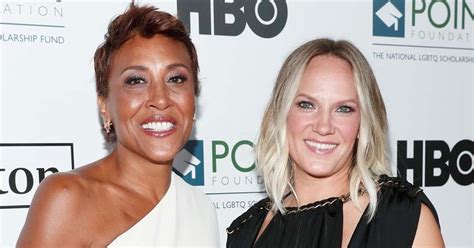 Gma Host Robin Roberts And Amber Laign S Breathtaking Wedding Snaps Leave Fans Gasping For