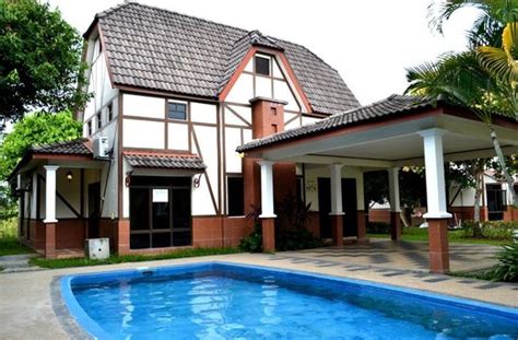 Jalan kemus / sempang ampat lot 1100, villa d'lagos, a'famosa resorts luxury beachfront villa. Villa with swimming pool - Picture of A'Famosa Resort ...