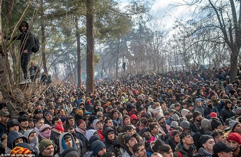 New Refugee Crisis As 30 000 Migrants From Countries Including Syria Mass On Turkish Borders