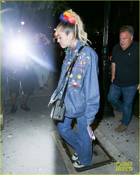 Miley Cyrus Does Double Denim After Snl Rehearsal Photo 3474045