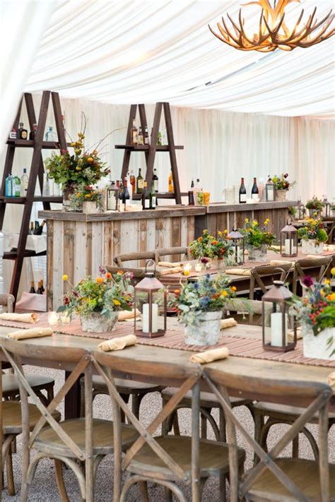 When you need amazing ideas for this recipes, look no better than this listing of 20 best recipes to feed a crowd. 43 Rustic Styled Rehearsal Dinner Decor Ideas - Weddingomania
