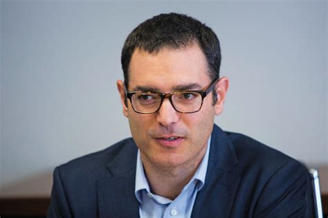 מומחה ברפואה פנימית, רפואה תעסוקתית ומינהל רפואי. קורונה: משה בר סימן טוב וגבי ברבש מתייחסים למשבר | מעריב
