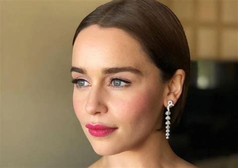 Now That Emilia Clarke Has Finished Game Of Thrones Fans Want An Above