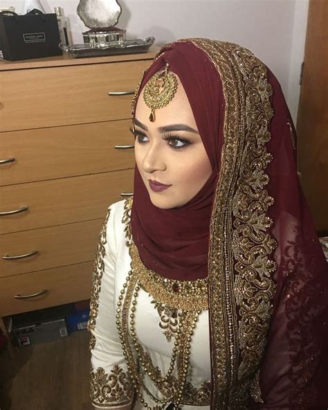 Pin By Zakrm On Bride Muslim Wedding Dresses Wedding Hijab Styles