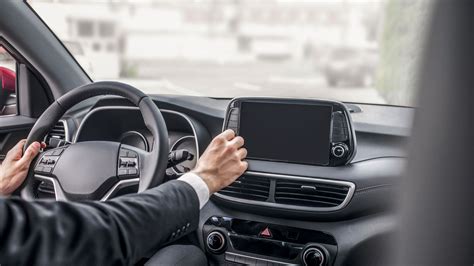 Ride in Style: The Best Accessories for Your Car | Hertz Blog