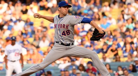 Degrom relies on 4 pitches. Mets' pitcher Jacob deGrom ties MLB record with start ...