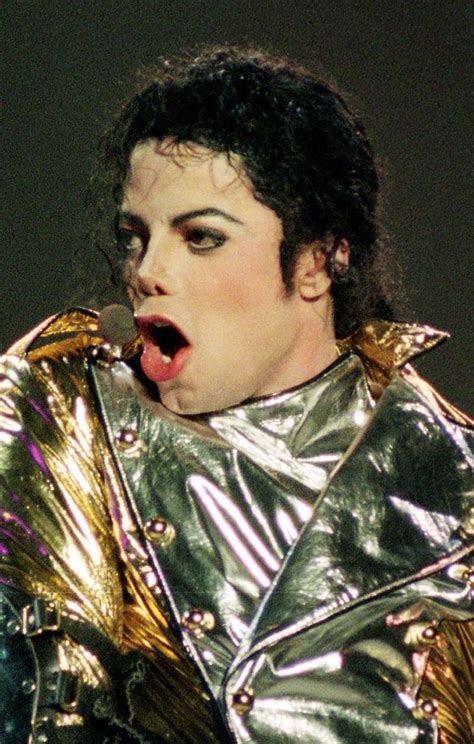 Dubbed the king of pop. Michael Jackson: The Tragic Story Of The King Of Pop's Changing Face And Plastic Surgery Addiction