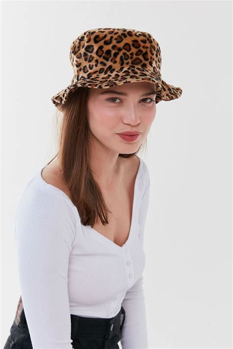 Check spelling or type a new query. UO Little Bit Of Fuzzy Bucket Hat | Outfits with hats ...