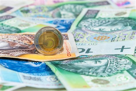 Waloryzacja emerytur 2023 tabela netto. Rekordowo wysokie podwyżki