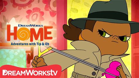 Detective Tucci And A Suspicious Boov Dreamworks Home Adventures With