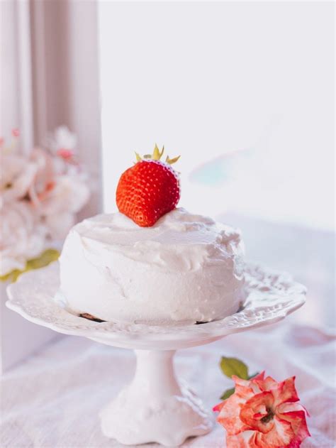 See more ideas about desserts, low calorie desserts, food. Low Calorie Strawberries and Cream Cake | Recipe in 2020 ...
