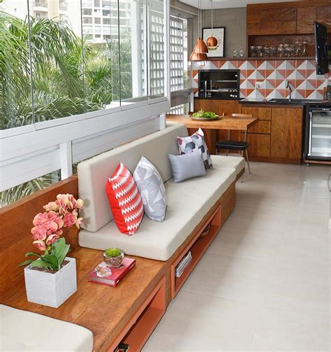 Sofá de madeira: 75 modelos incríveis para transformar sua casa