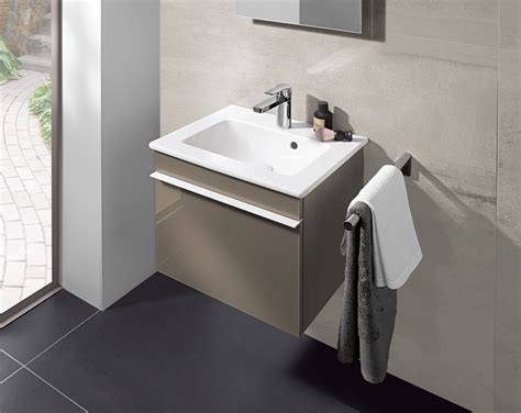 Realise your personal wishes in your individual bathroom. Villeroy & Boch Venticello Handwaschbecken B:500 x T:420mm ...