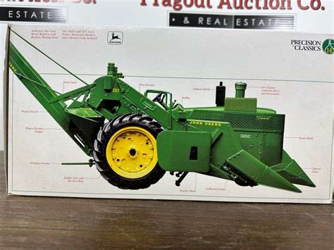 John Deere 4020 Tractor With 237 Corn Picket Precision Classics Fragodt Auction And Real