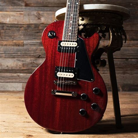 A Powerhouse Flat Top Les Paul With Plenty Of Punch Truly Unique