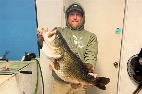 World Record Large Mouth Bass