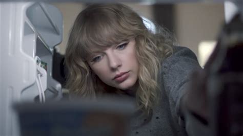 The Old Taylor Swift Is Alive In New Atandt Commercial Youtube
