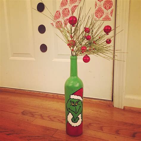 Grinch wine bottle. Wine bottle art. Christmas | Bottle art, Wine bottle art, Bottle crafts