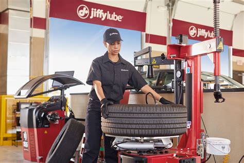 What to do About Bubble In Tire Sidewall | Jiffy Lube