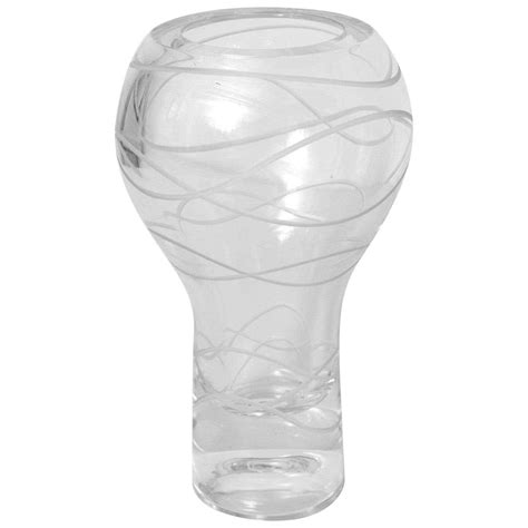 Karim Rashid For Nambe Figure 8 Crystal Glass Etched Vase For Sale At 1stdibs Nambe Crystal