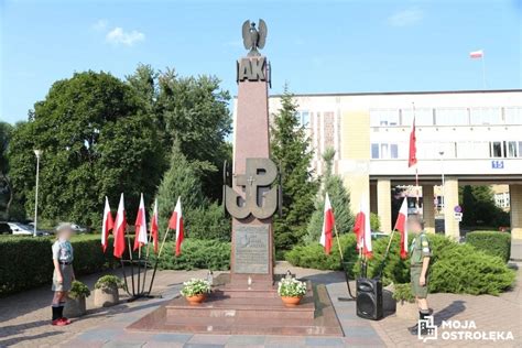 Pomnik Żołnierzy Armii Krajowej W Ostrołęce W Województwie Mazowieckim