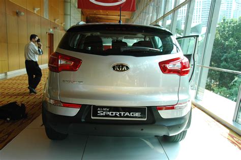 Please refrain from posting any sort of. Kia Sportage launched in Malaysia, rolls in at RM138,888 ...