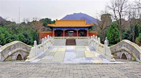 Ming Tombs And Badaling Great Wall Tour