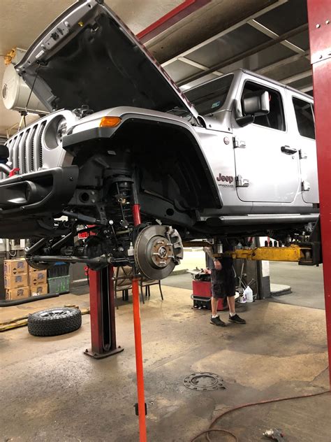 aev naa  spacer suspension system    jeep wrangler jl
