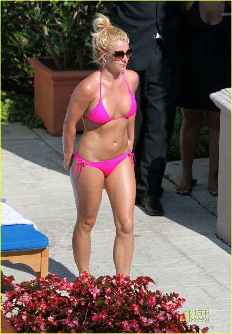 Britney Spears Hot Pink Bikini Time Photo 2132181 Bikini Britney Spears Photos Just
