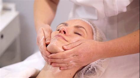 Unique Sculptural Deep Tissue Buccal Facial Massage Oblique Beauty House London Youtube