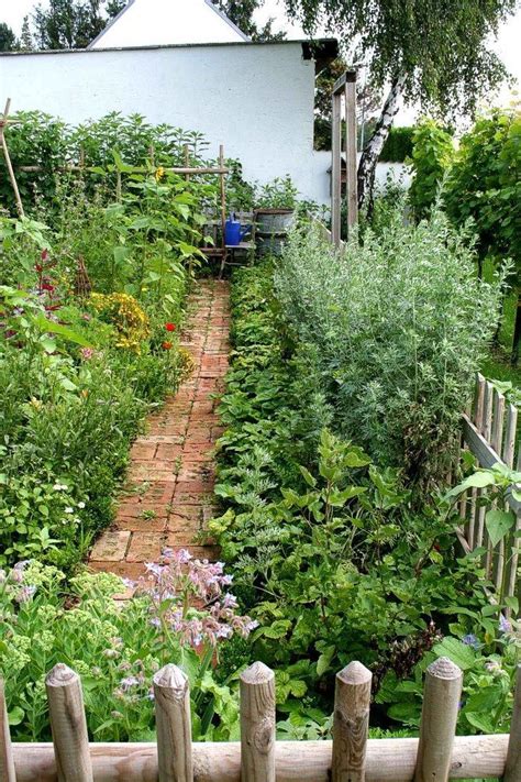95 Fantastic Cottage Garden Ideas To Create Cozy Private Spot Garden