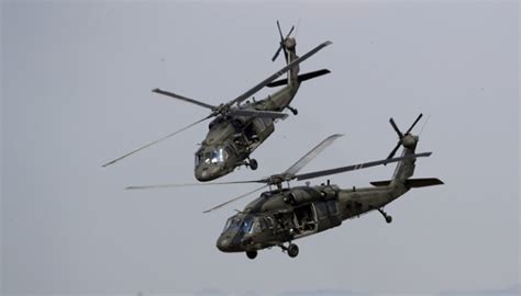 Bagaimana pendapat anda mengenai mewarnai gambar helikopter di atas? Mewarnai Gambar Helikopter Tempur
