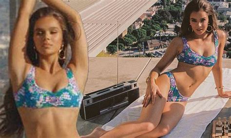 Hailee Steinfeld Poses In A Vintage Looking Swimsuit It Has Been A