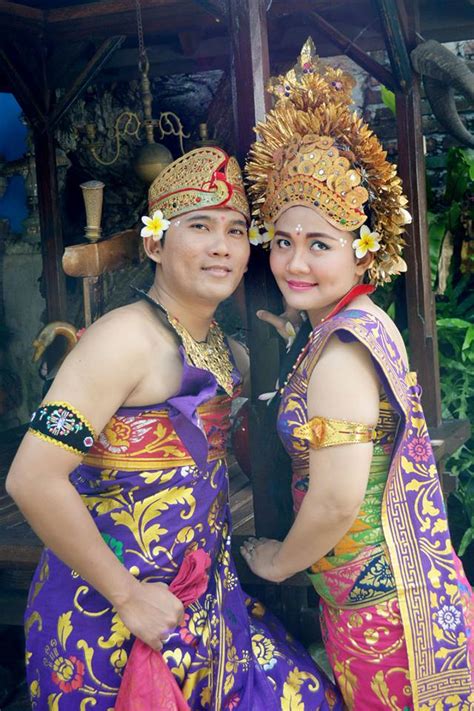 Foto Pakaian Adat Bali Di Kuta Menyelami Budaya Bali Yang Kaya Akan
