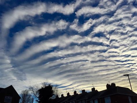 52 Reader Photos Of Fascinating Winter Cloud Formations Spotted Across