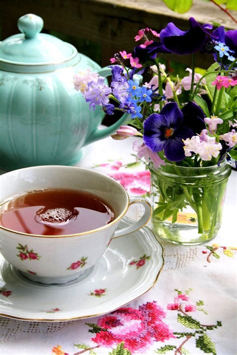 Tea remains our cup of tea here in the uk. Inspiration {plus links you'll love} | ConfettiStyle