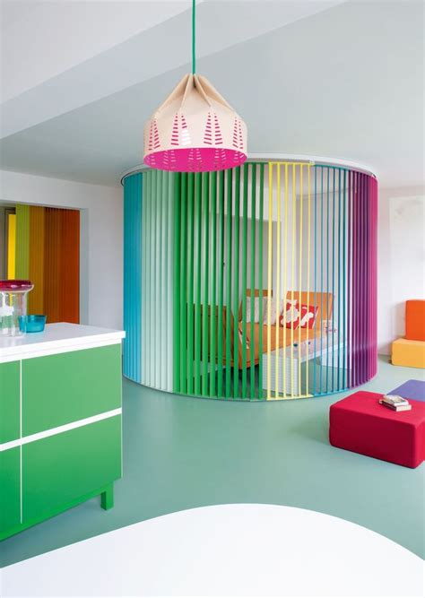 effet rainbow dans cet appartement rénové par matali crasset côté maison