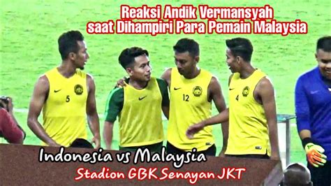 Indonesia vs malaysia, stadion gelora bung karno, pukul 19.30 (live tvri). Reaksi Andik Vermansyah saat Dihampiri Pemain Malaysia | Indonesia Raya, Malaysia vs Indonesia ...