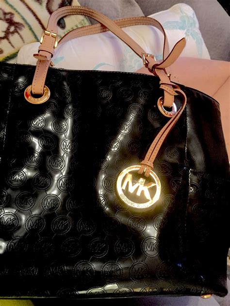 Save on crossbody bags, totes, backpacks and so much more when you shop michael kors sale handbags. MICHAEL Kors Handbag | Collectors Weekly