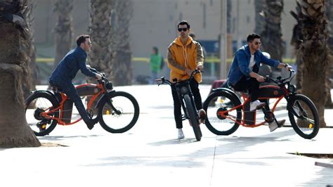 Последние твиты от jonas brothers (@jonasbrothers). Radeln die Jonas Brothers hier für ihr neues Musikvideo ...