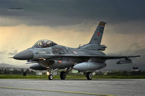 This version first appeared in late 1990. F16C 192.(KAPLAN) Filo her göreve hazır Fotoğraf : Uğur ...