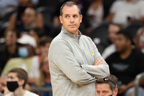 Frank Vogel blocked Halsey's view at a Lakers game