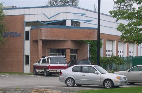 Maybe you would like to learn more about one of these? Sainte-Anne-des-Plaines : un bâtiment pour les travaux ...