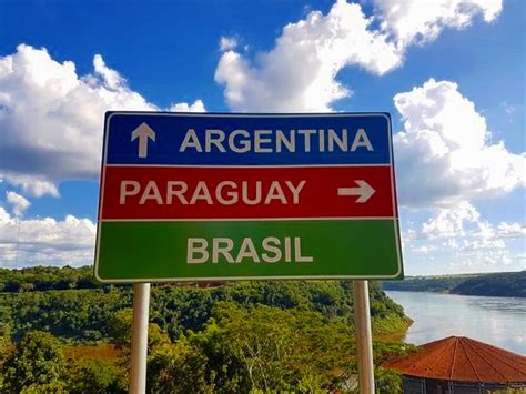 Brasil, argentina e paraguai unidos na fronteira mais linda do mundo! Trilhar e Mochilar: Foz do Iguaçu e a Tríplice Fronteira