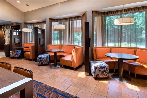 Andover Ma Hotel Rooms And Outdoor Event Venues Courtyard Boston Andover