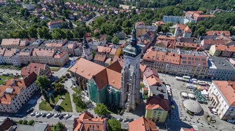 Znajdziesz tu aktualności i informacje na temat sportu, biznesu, zdrowia i wielu innych. Złotoryja z lotu ptaka - Najstarsze miasto w Polsce ...