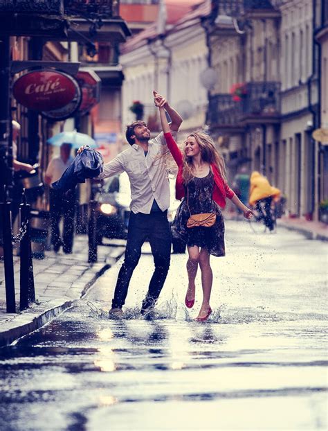 ❤ get the best romantic anime wallpapers on wallpaperset. Cute HD Love and Romance Pictures Of Couples In Rain ...