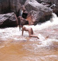 Samara Pelada Tomando Banho Na Cachoeira Cnn Amador