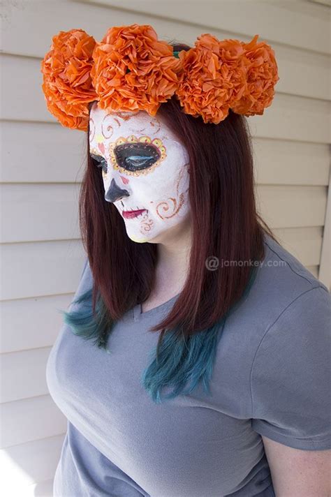 Tissue paper flowers can be made quickly, easily, and generally super inexpensively. Paper Mexican Marigold Flower Headpiece Craft | Flower ...